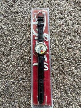 Walt Disney World Limited Release Mickey Mouse & Cinderella Castle Watch (W-018)